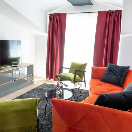 Onyx Apartment *