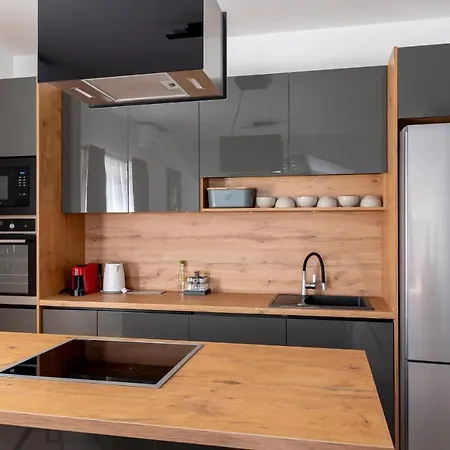 Onyx Apartment