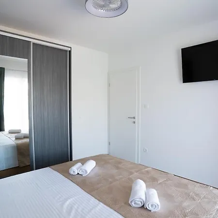 Onyx Apartment