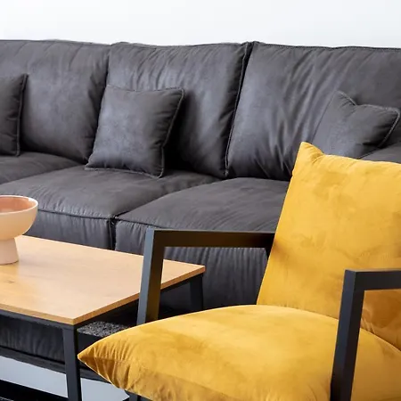 Onyx Apartment *