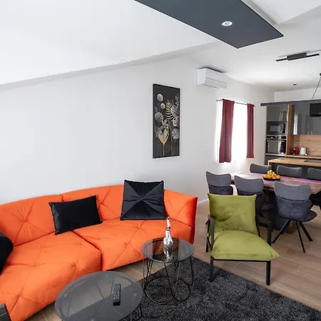 Onyx Apartment